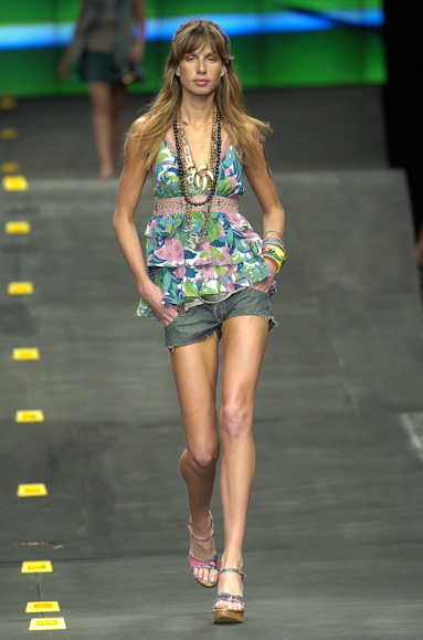 desfiles-colcci-rioverao2005rtw-111