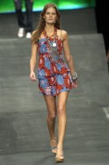 desfiles-colcci-rioverao2005rtw-118