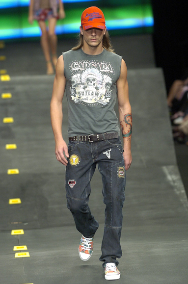 desfiles-colcci-rioverao2005rtw-119
