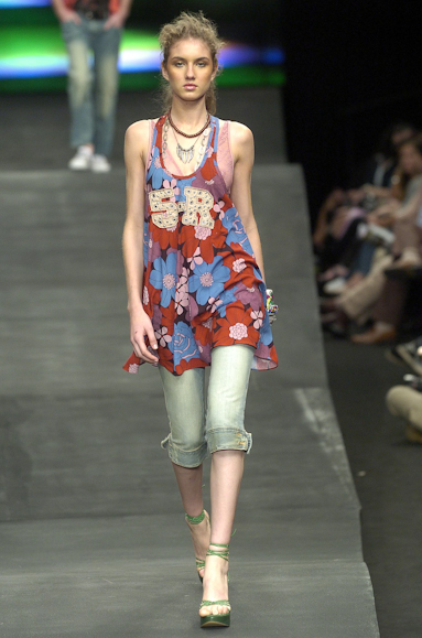 desfiles-colcci-rioverao2005rtw-121