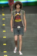 desfiles-colcci-rioverao2005rtw-127