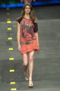desfiles-colcci-rioverao2005rtw-128