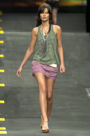 desfiles-colcci-rioverao2005rtw-129