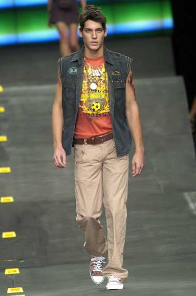 desfiles-colcci-rioverao2005rtw-134
