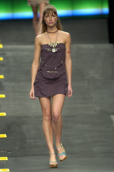desfiles-colcci-rioverao2005rtw-135