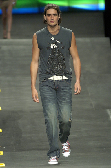 desfiles-colcci-rioverao2005rtw-138