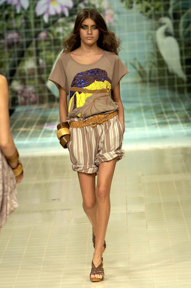 desfiles-coven-rioverao2005rtw-101