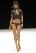 desfiles-lenny-rioverao2005rtw-100