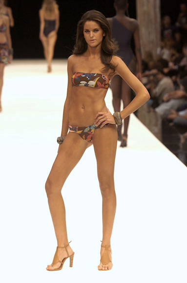 desfiles-lenny-rioverao2005rtw-117