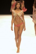 desfiles-lenny-rioverao2005rtw-131