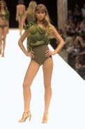 desfiles-lenny-rioverao2005rtw-140
