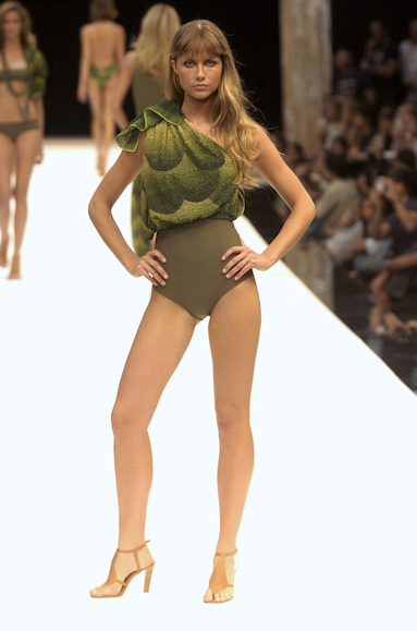 desfiles-lenny-rioverao2005rtw-140