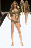 desfiles-lenny-rioverao2005rtw-141