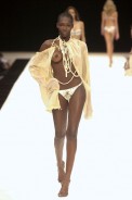 desfiles-lenny-rioverao2005rtw-149