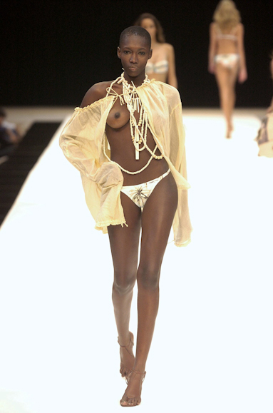 desfiles-lenny-rioverao2005rtw-149