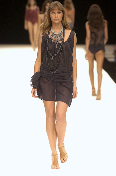 desfiles-lenny-rioverao2005rtw-157