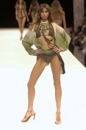desfiles-lenny-rioverao2005rtw-166