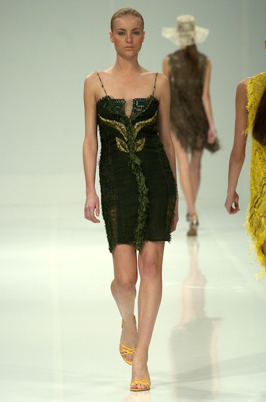 desfiles-marciaganen-rioverao2005rtw-102