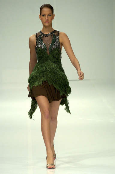 desfiles-marciaganen-rioverao2005rtw-104