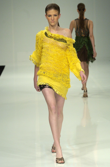 desfiles-marciaganen-rioverao2005rtw-105