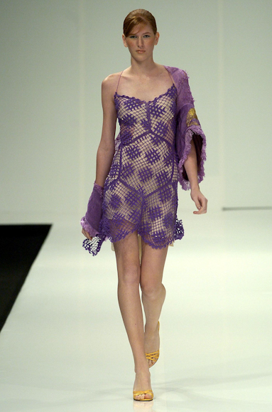 desfiles-marciaganen-rioverao2005rtw-115