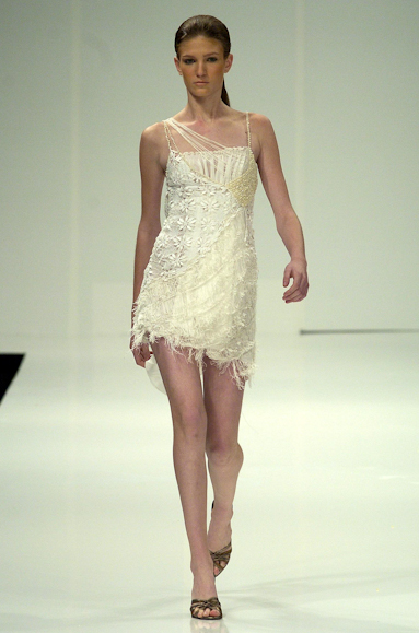 desfiles-marciaganen-rioverao2005rtw-122