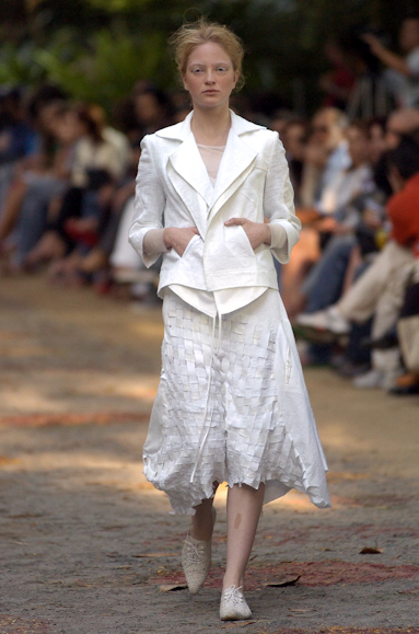 desfiles-mariabonita-rioverao2005rtw-101