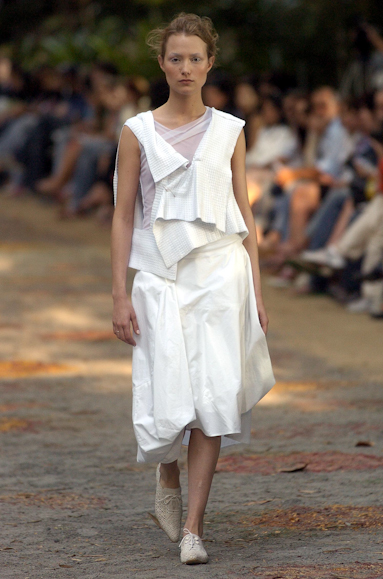 desfiles-mariabonita-rioverao2005rtw-102