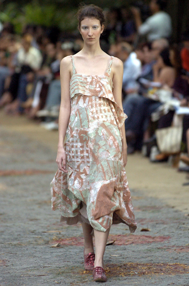 desfiles-mariabonita-rioverao2005rtw-107