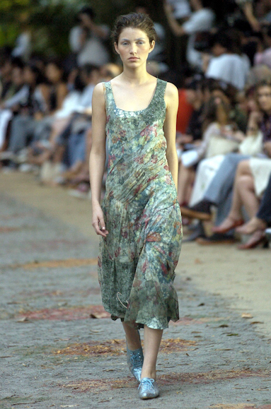 desfiles-mariabonita-rioverao2005rtw-125