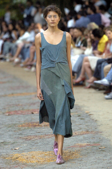 desfiles-mariabonita-rioverao2005rtw-126