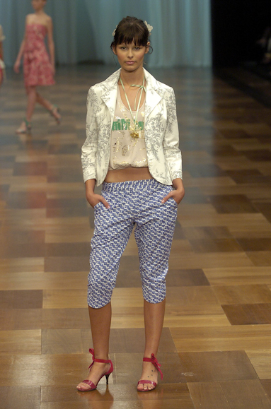 desfiles-mariabonitaextra-rioverao2005rtw-101