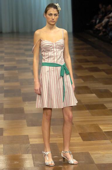 desfiles-mariabonitaextra-rioverao2005rtw-110