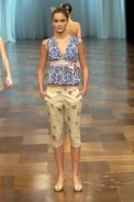 desfiles-mariabonitaextra-rioverao2005rtw-111