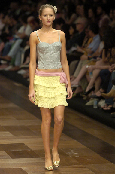 desfiles-mariabonitaextra-rioverao2005rtw-113