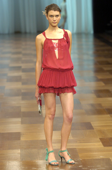 desfiles-mariabonitaextra-rioverao2005rtw-119