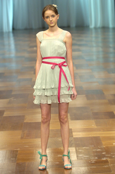 desfiles-mariabonitaextra-rioverao2005rtw-124