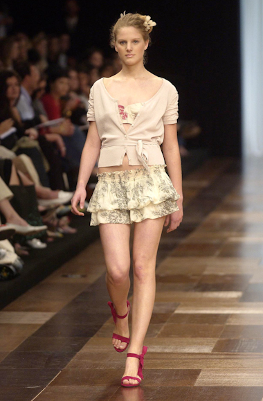 desfiles-mariabonitaextra-rioverao2005rtw-138