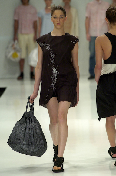 desfiles-oestudio-rioverao2005rtw-104