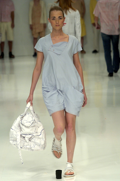 desfiles-oestudio-rioverao2005rtw-107
