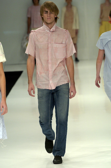 desfiles-oestudio-rioverao2005rtw-108