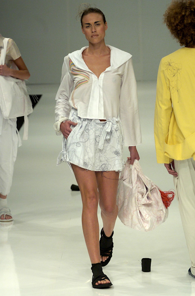 desfiles-oestudio-rioverao2005rtw-115