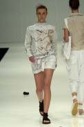 desfiles-oestudio-rioverao2005rtw-118