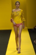 desfiles-patriciavieira-rioverao2005rtw-107