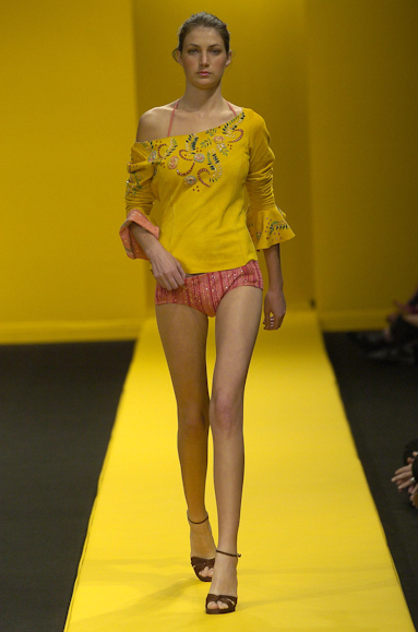 desfiles-patriciavieira-rioverao2005rtw-107