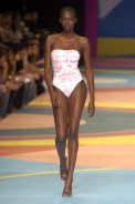 desfiles-rygy-rioverao2005rtw-107