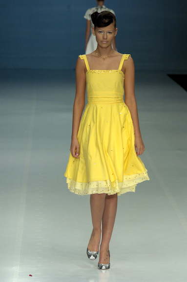 desfiles-zigfreda-rioverao2005rtw-101