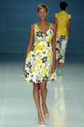 desfiles-zigfreda-rioverao2005rtw-103