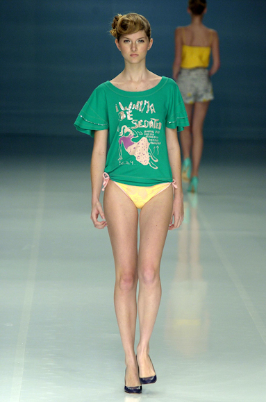desfiles-zigfreda-rioverao2005rtw-108