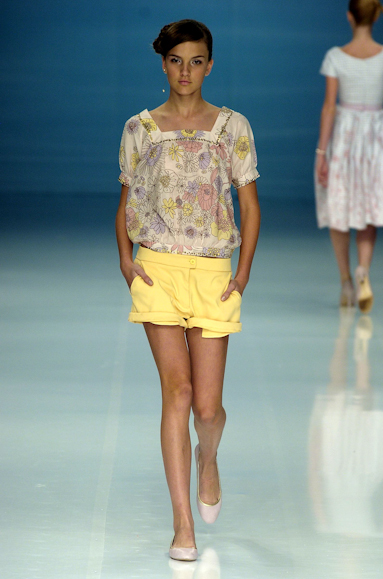 desfiles-zigfreda-rioverao2005rtw-114